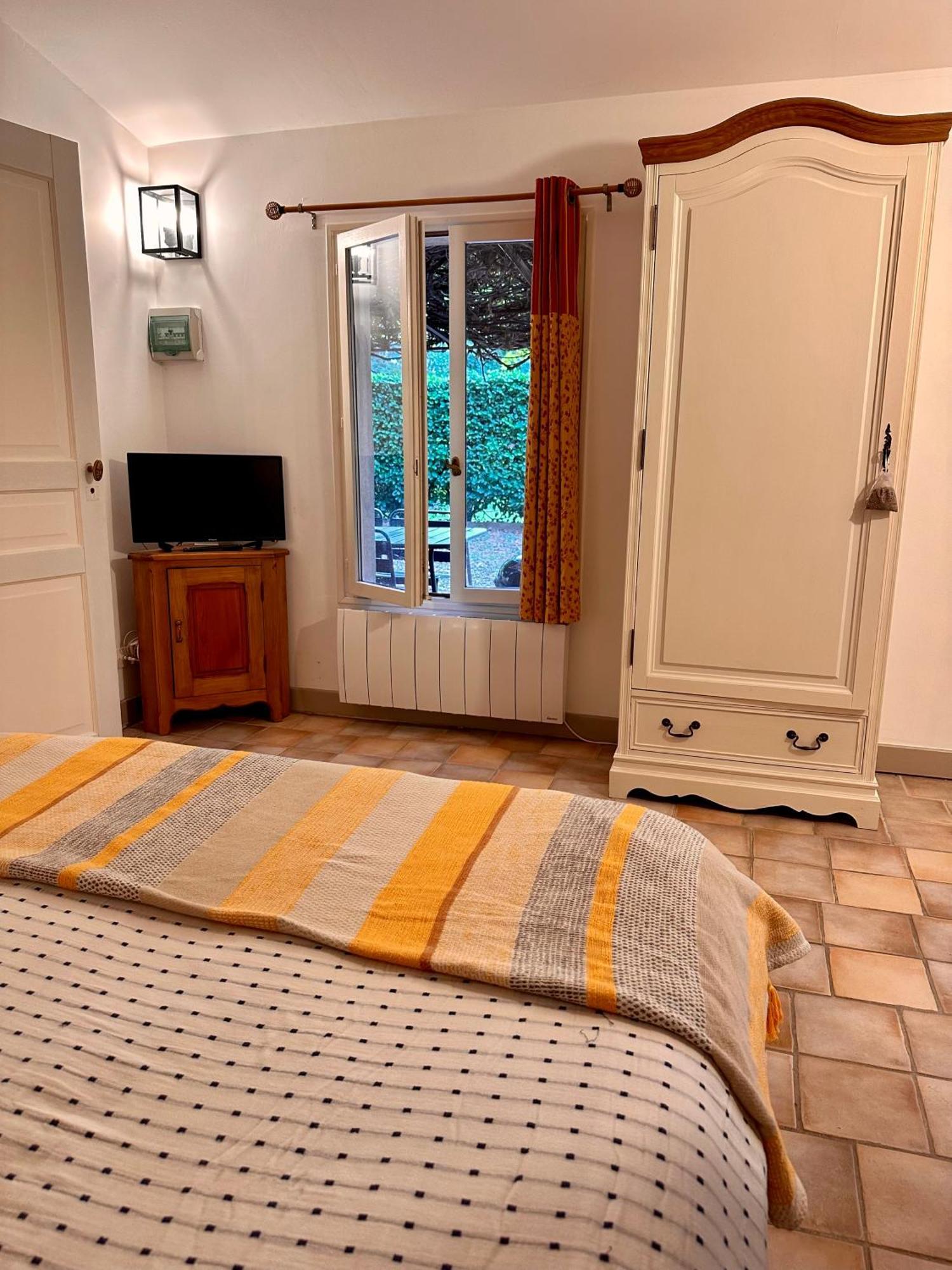 Vedène Le Pavillon Vert - B&B מראה חיצוני תמונה